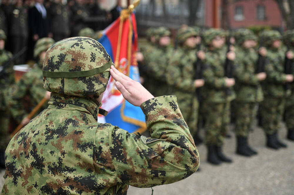 TREĆE POVEĆANJE ZAREDOM: Vojnici, podoficiri i oficiri Vojske Srbije danas primaju uvećanu platu!