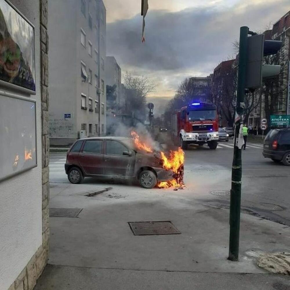 auto, zapaljen auto