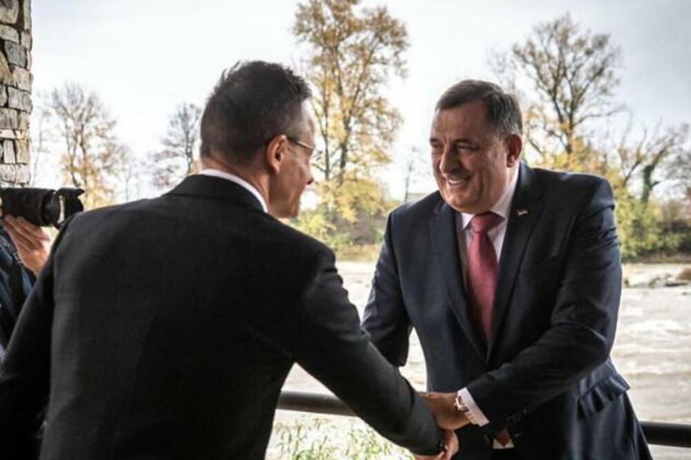SIJARTO: Mađarska će uložiti veto u slučaju da EU pokuša da uvede sankcije Dodiku