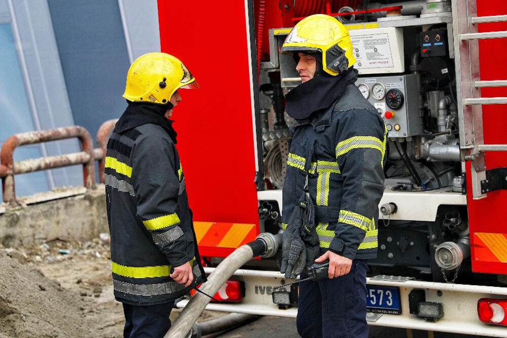 TRAGEDIJA KOD LESKOVCA: Muškarac (50) stradao u požaru!