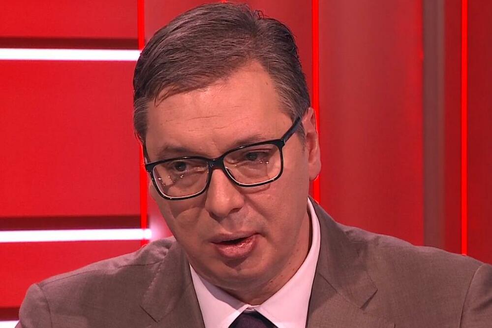 VUČIĆ O PLATAMA I PENZIJAMA: Zdravstvenim radnicima po 10.000 dinara krajem januara, penzionerima po 20.000