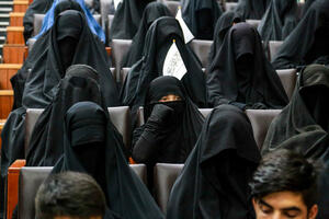 NIŠTA OD OBEĆANOG: Talibani zabranili ženama da putuju bez muške pratnje, nova ograničenja se samo nižu!