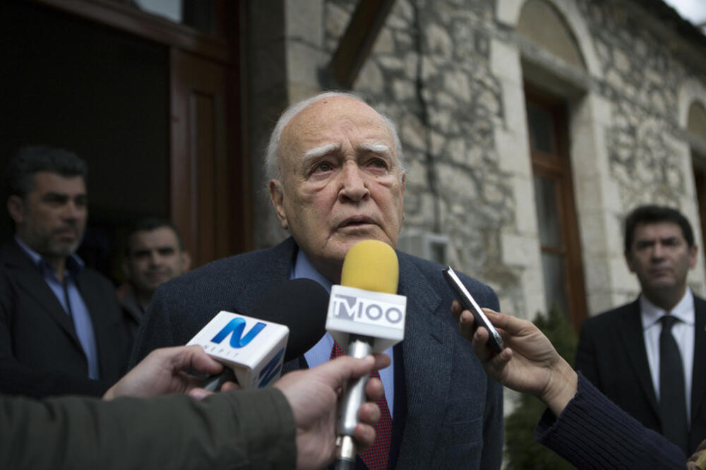 PREMINUO KAROLOS PAPULJAS: Bio predsednik Grčke u dva mandata
