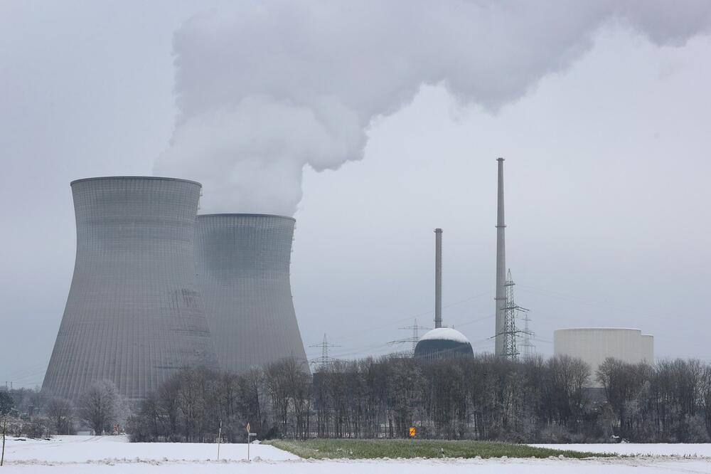 BLUMBERG: Nemačka zatvara pola svojih nuklearnih reaktora u najgore moguće vreme