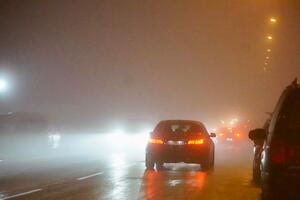 NE VIDI SE PRST PRED OKOM: Pogledajte kakva je magla okovala Novi Pazar (FOTO)