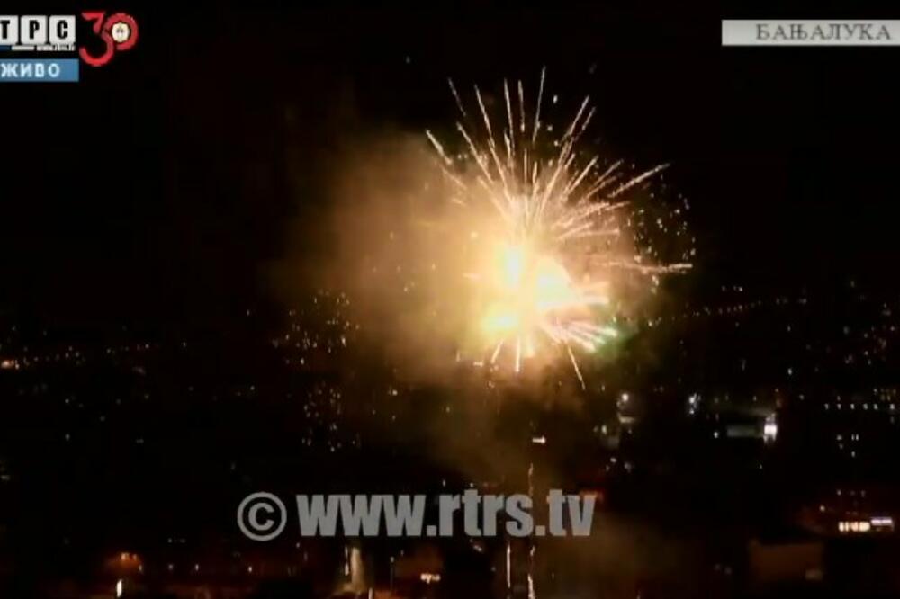 VATROMET U SLAVU REPUBLIKE SRPSKE: Pogledajte spektakl kojim je Banjaluka proslavila 30 godina postojanja RS VIDEO