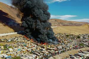 TRAGEDIJA U ČILEU Požar u izbegličkom kampu uništio više od sto udžerica!