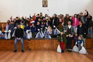 VELIKA RADOST U SELU GORAŽDEVAC: Uoči Srpske Nove godine Meridian posetio decu na Kosovu i Metohiji