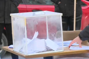 PRIŠTINA SE NE SMIRUJE: Kosovska ministarka Hadžiju preti: Srbi mogu da glasaju samo preko Pošte ili Kancelarije za vezu!