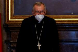 DRUGI ČOVEK VATIKANA IMA KORONU: I zamenik kardinala Parolina zaražen, obojica su vakcinisani