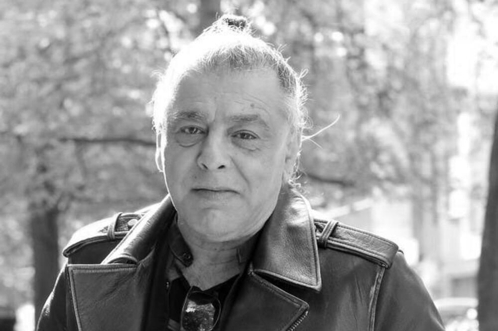 PREMINUO AKI RAHIMOVSKI: Frontmen PARNOG VALJKA umro u 67. godini