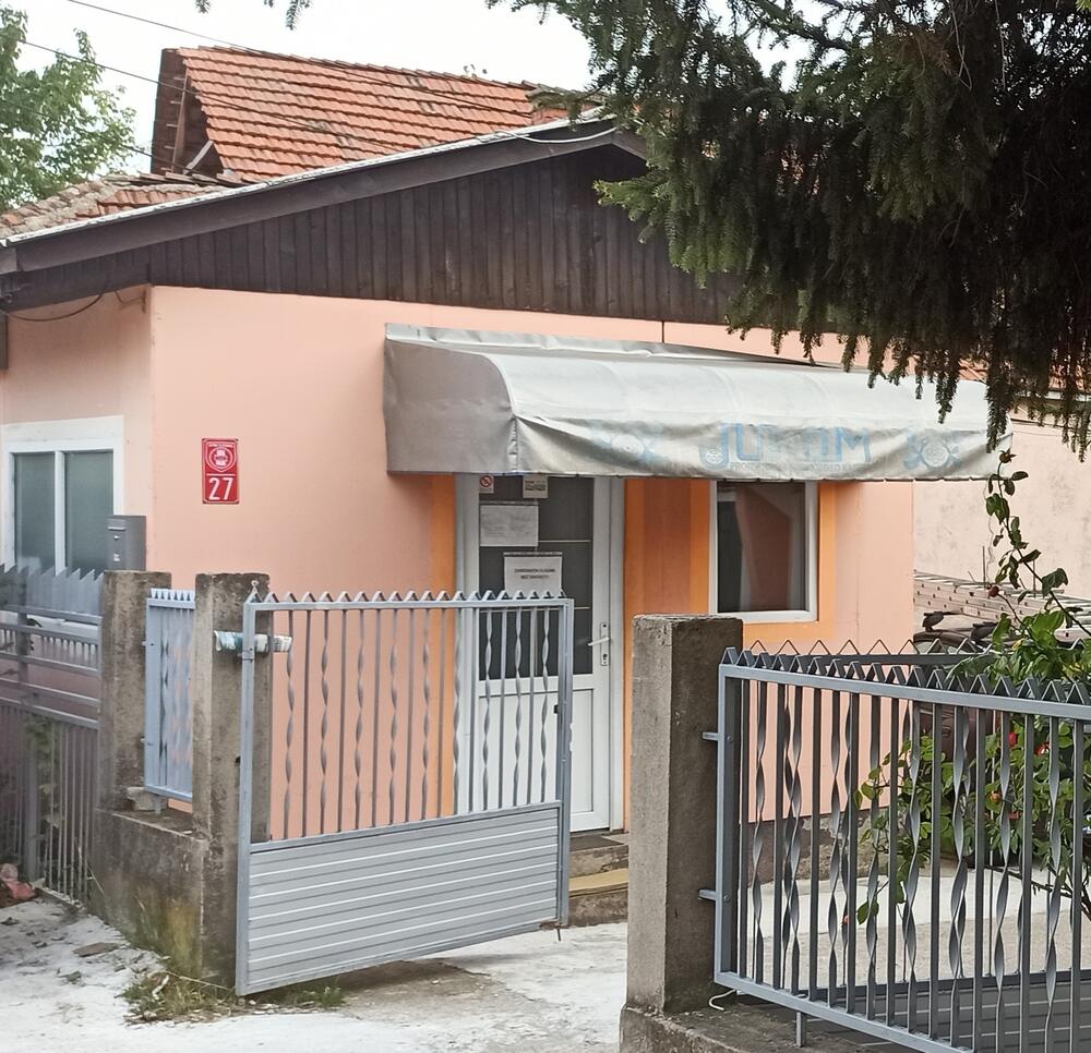Prostorije Jukoma u Kragujevcu, preduzeća za proizvodnju audio i video kaseta, prvog Šolakovog biznisa