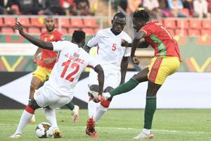NISU MOGLI BEZ GOLMANA: Kamerun u četvrtfinalu, Ben i simpatični Komori ispali sa prvenstva Afrike