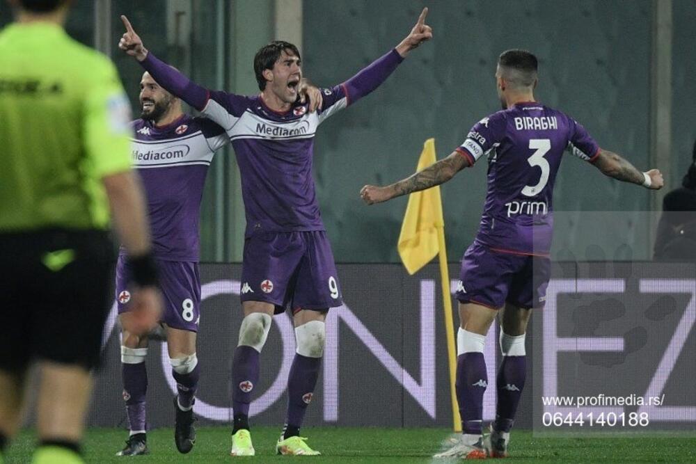 Dušan Vlahović, Fiorentina