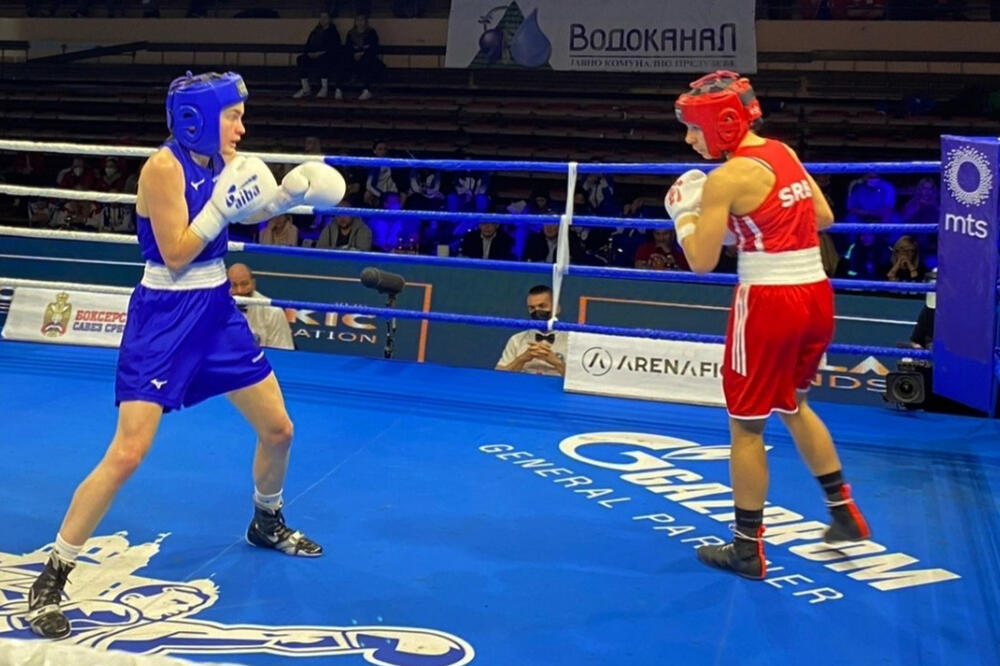 NINA HITA KA VRHU SVETA: U Somboru završen 11. Kup nacija za bokserke
