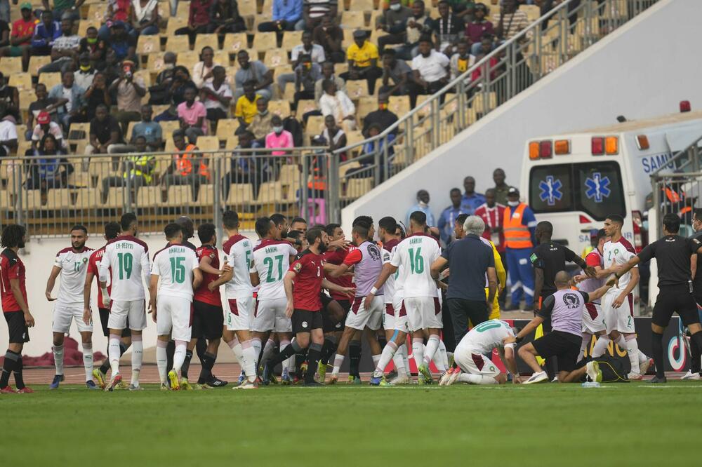 EGIPAT I MAROKO KAŽNJENI POSLE MASOVNE TUČE: Afrička fudbalska konfederacija suspendovala nekoliko fudbalera