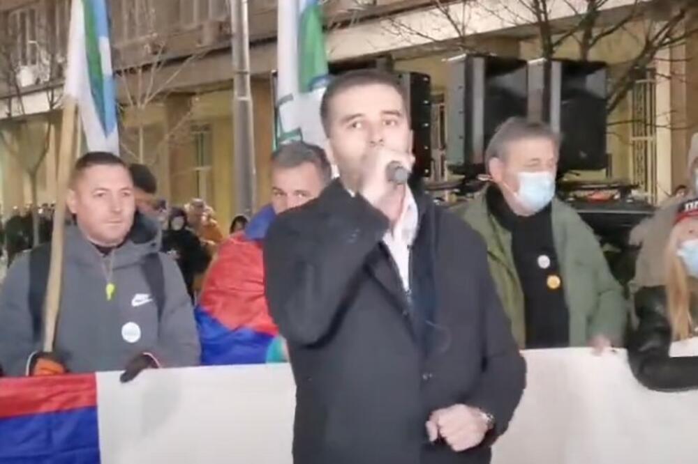 ZAVRŠEN PROTEST KRENI - PROMENI I SEOS: Savo Manojlović najavio novo okupljanje u centru Beograda u četvrtak