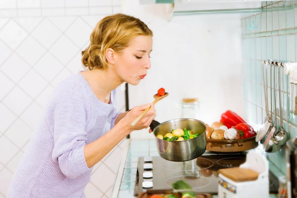 POBOLJŠAJTE UKUS HRANE: Iskoristite nekoliko trikova uz pomoć kojih će jelo biti I ZDRAVIJE I UKUSNIJE