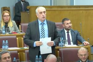 BULATOVIĆ (DF): Nema nikakvog razloga za smenu Bečića! Ako URA napravi manjinsku vladu volja građana će biti izneverena!