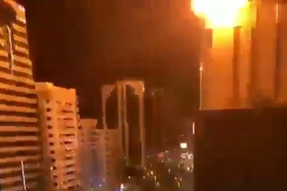 PAKAO U ABU DABIJU: Čule se dve snažne eksplozije tokom Svetskog klupskog prvenstva! Fudbaleri Čelsija i Palmeirasa u panici VIDEO