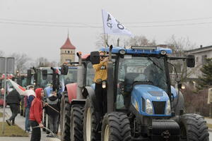 NEĆEMO UMIRATI U TIŠINI! Poljski poljoprivrednici izašli na ulice zbog poskupljenja i uvoza namirnica: Dosta nam je!