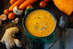 VERUJTE NAM, LEČI I DUŠU I TELO: Supa prepuna vitamina od šargarepe i đumbira (RECEPT)