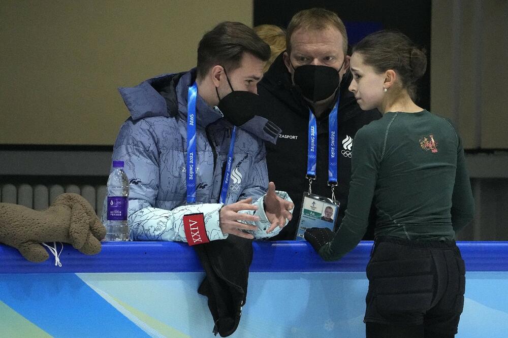 RUSI SE NADAJU POBEDI: Kamila NIJE SUSPENDOVANA! Evo šta je mlada Ruskinja uradila posle izveštaja o POZITIVNOM doping testu