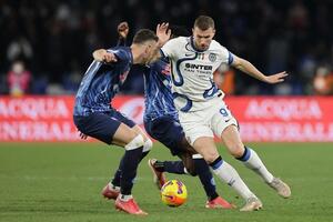 BEZ POBEDNIKA U DERBIJU U NAPULJU: Bosanac Džeko doneo bod lideru Interu protiv Napolija