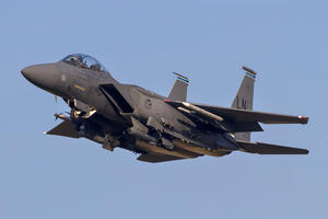 NOVO POJAČANJE: Osam američkih lovaca F-15 stiglo u Poljsku