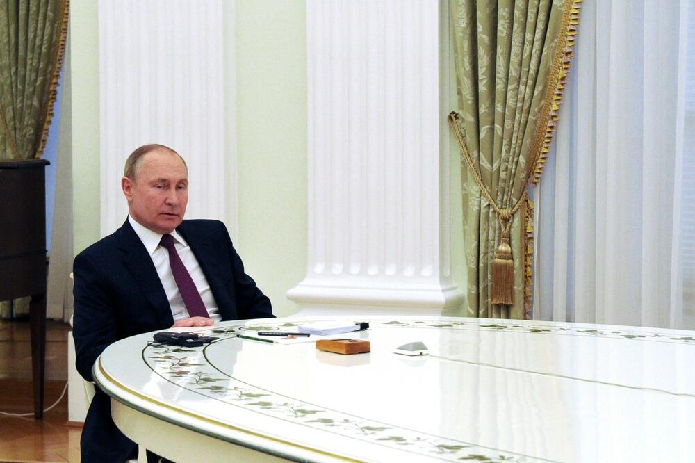 ON MU BAŠ NIJE LEGAO Sa ovim evropskim visokim zvaničnikom Putin nikako nije ''kliknuo'': Ići će malo teže FOTO