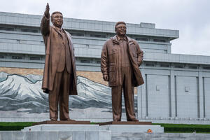 80 GODINA OD ROĐENJA VELIKOG VOĐE KIM DŽONG ILA Proslava u Severnoj Koreji prošla bez vojne parade i raketa!