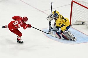 RUSIJA U POSLE PENAL-DRAME U PEKINGU SAVLADALA ŠVEDSKU: Gricjuk odveo Ruse u finale protiv Finaca