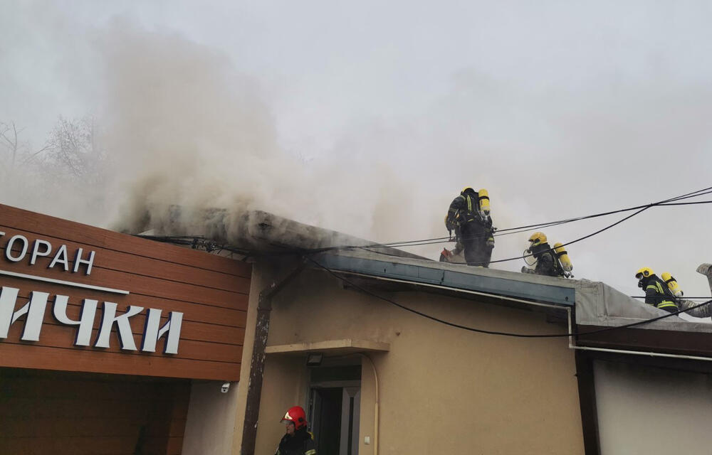 Požar, Novi Beograd, lokalizovan, Restoran, Radnički