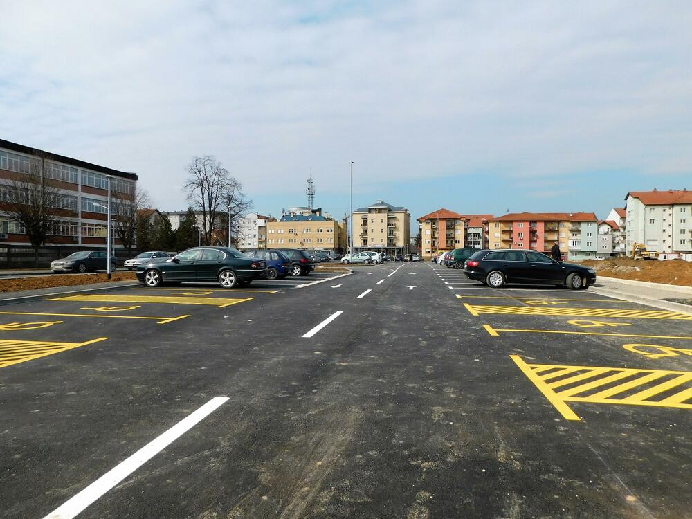 parking, Loznica