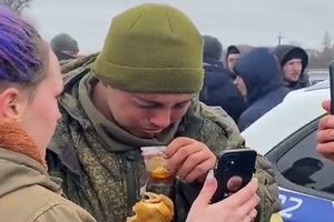 OVO NIJE VOJSKA SUPERSILE, OVO SU ZBUNJENA, UPLAŠENA DECA: Kruži snimak uplakanog ruskog vojnika kako priča sa majkom VIDEO