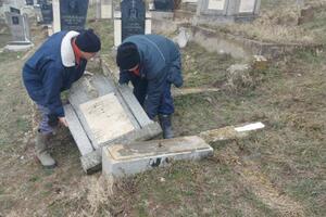 KANCELARIJA ZA KIM Petković: Obnovljeni nadgrobni spomenici u mestu Kišnica kod Gračanice (FOTO)