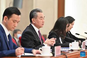 FOKUS I NA UKRAJINI Kineski ministar Vang Ji informisao medije o spoljnopolitičkim pitanjima
