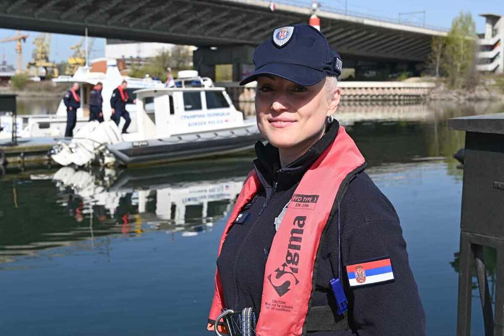 LEPA ALEKSANDRA ČUVA NAŠU GRANICU: Ovo je jedina žena u Srbiji i policiji koja patrolira Dunavom, a uzor joj pradeda žandarm!
