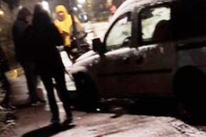 KARAMBOL KOD TRINAESTE GIMNAZIJE U BEOGRADU: Pijana devojka kolima udarila više parkiranih automobila i POBEGLA! (FOTO)