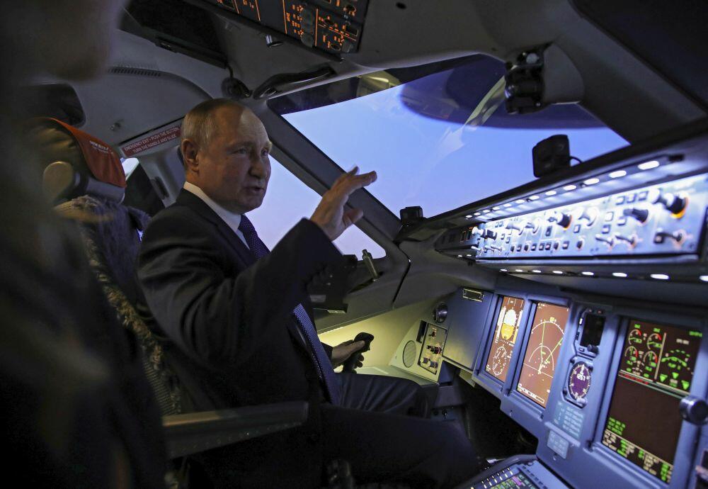 Vladimir Putin, avion, simulator
