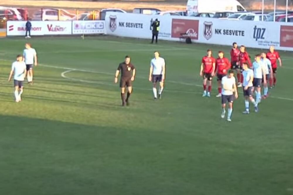 NEVIĐENI HAOS U HRVATSKOM FUDBALU: Sudija poništio gol u 90. minutu, pa BEŽAO od POMAHNITALIH navijača (VIDEO)