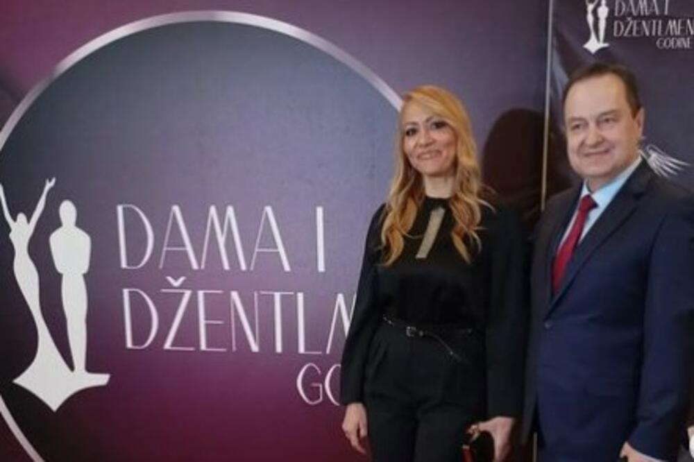 OČUVANJE I NEGOVANJE PORODIČNIH VREDNOSTI: Ivica Dačić i njegova supruga Sanja dobili divnu nagradu (FOTO)