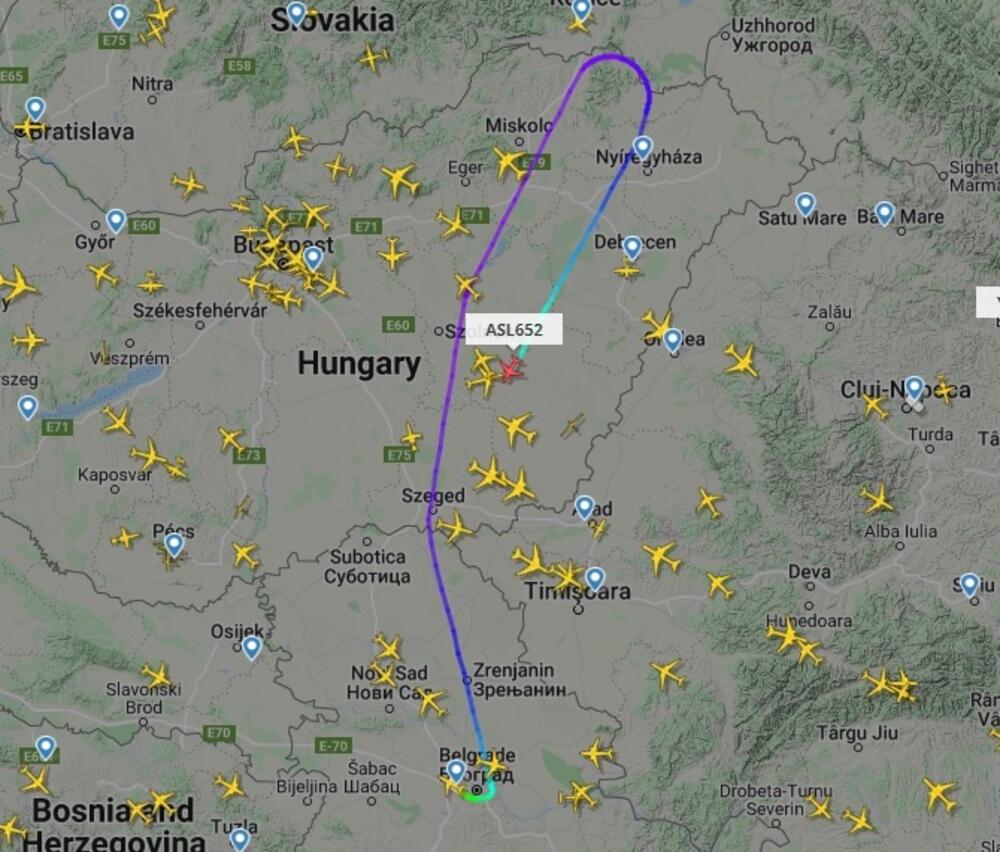 Avion Er Srbije se vraća u Beograd nakon dojave o bombi