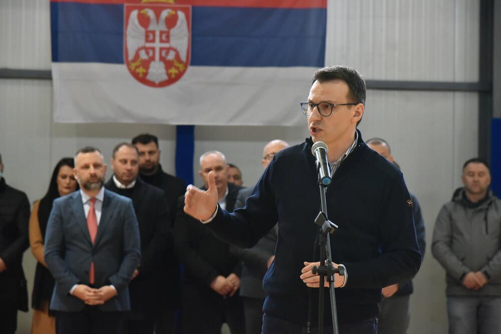 JEDINI CILJ ROSU JE DA ZASTRAŠE I PROTERAJU SRBE: Petar Petković o novom upadu NAORUŽANIH kosovskih specijalaca u srpske kuće!