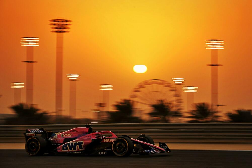 POČINJE NAJBRŽI CIRKUS NA SVETU: Trkom u Bahreinu u nedelju startuje 73. sezona Formule 1