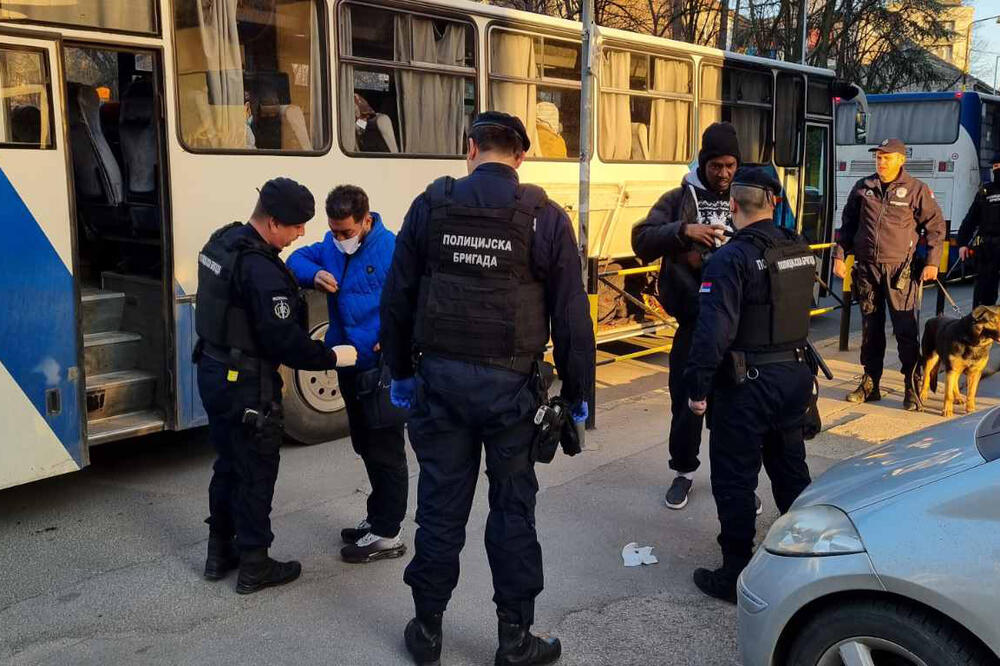 AKCIJA POLICIJE U BEOGRADU: Pronađemo 45 ilegalnih migranata u centru grada