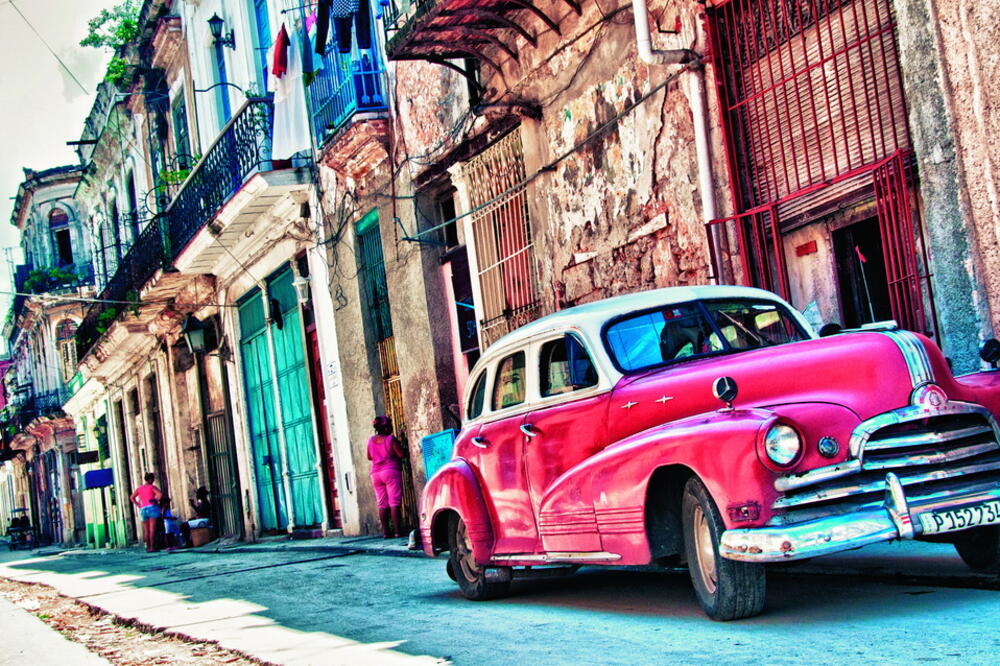 PAZITE AKO IDETE U HAVANU! Vratićete se začarani, jer Kuba je poslednji raj na zemlji, ali SAMO ZA TURISTE!