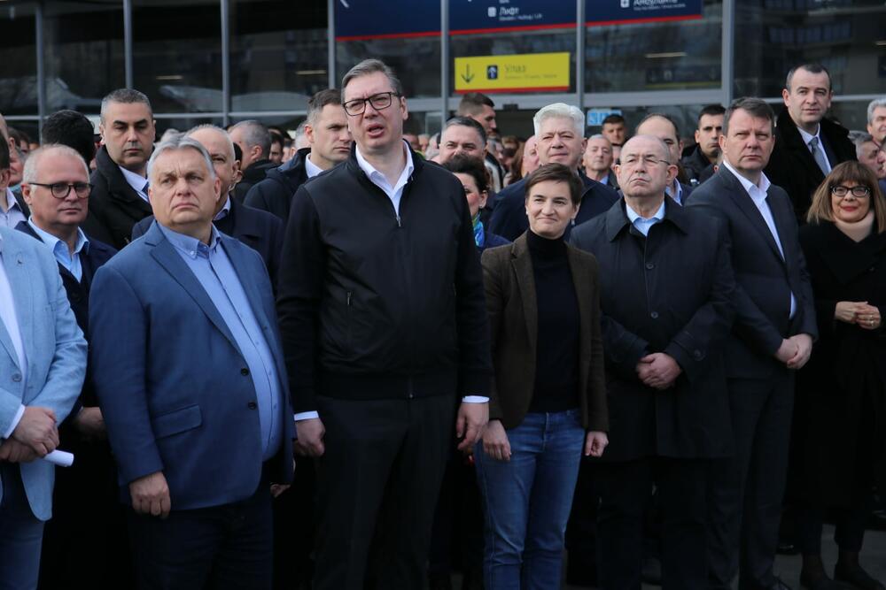 Aleksandar Vučić, brzi voz, voz, Novi Sad