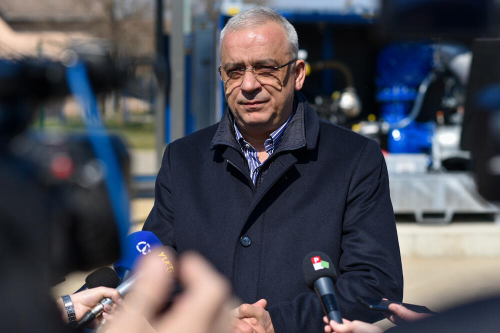 Gradonačelnik Bakić: Rešili smo višedecenijski problem građana MZ „Gat“