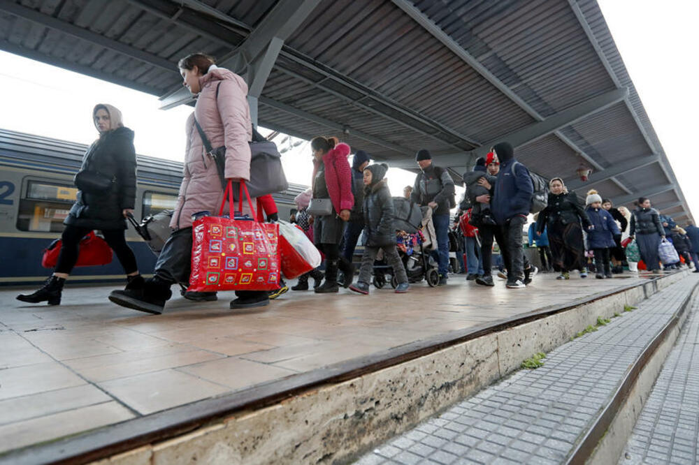 DA LI ĆE EU PUĆI POD NOVIM TALASOM IZ UKRAJINE? Očekuje se da će broj izbeglica tokom zime EKSPLODIRATI
